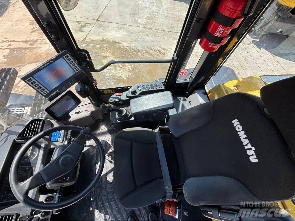 Komatsu WA270-8E0 لوادر بعجل