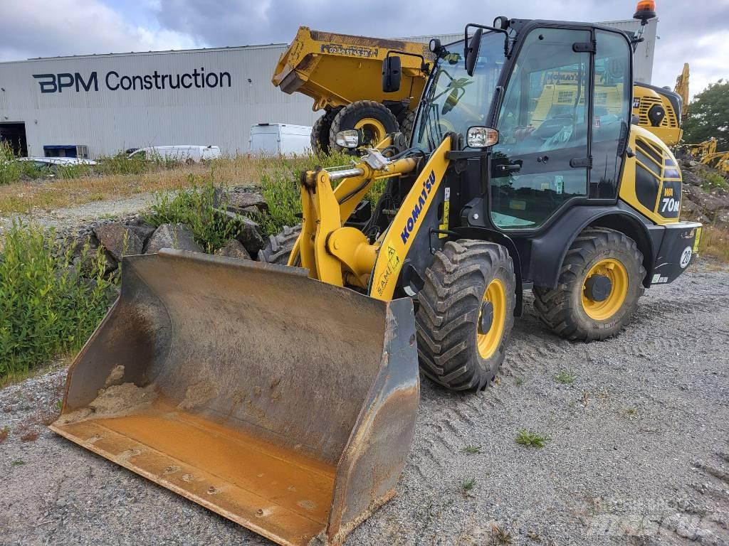 Komatsu WA70M-8 لوادر بعجل