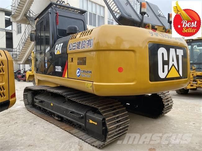 CAT 320 D حفارات زحافة