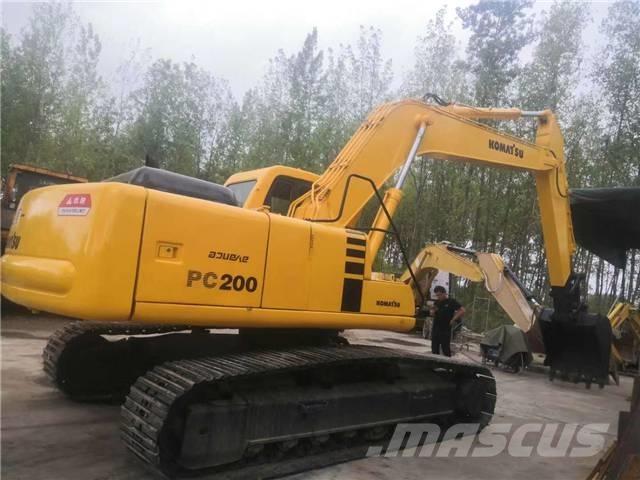 Komatsu pc200-6 حفارات زحافة