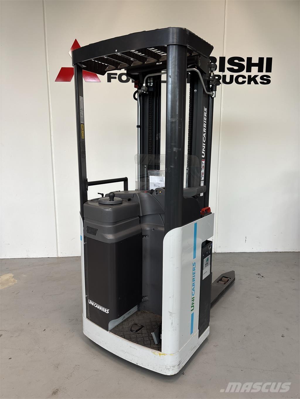 Atlet A160 شاحنات مناولة ذاتية الدفع