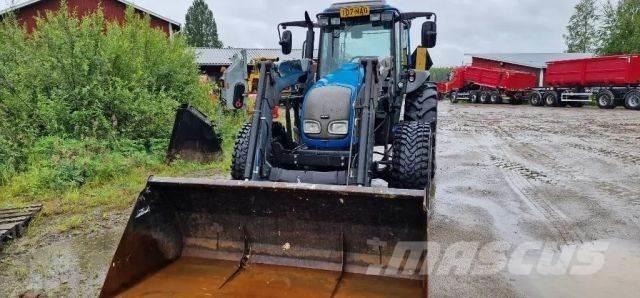 Valtra A85 الجرارات