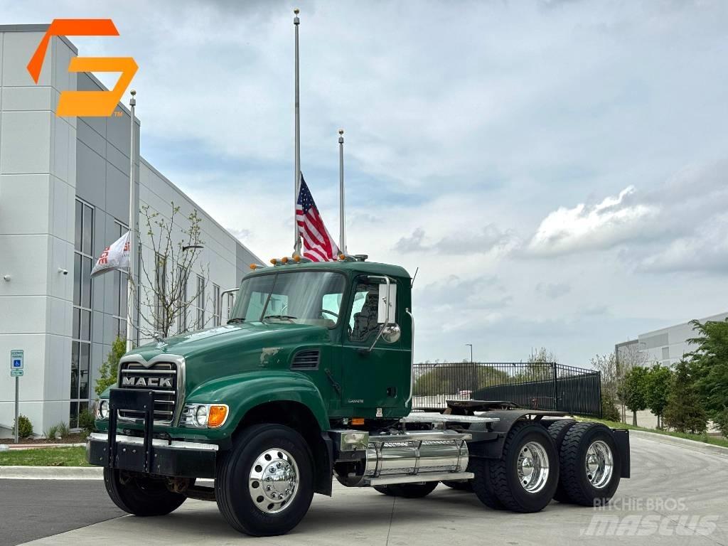 Mack Granite CV713 وحدات الجر