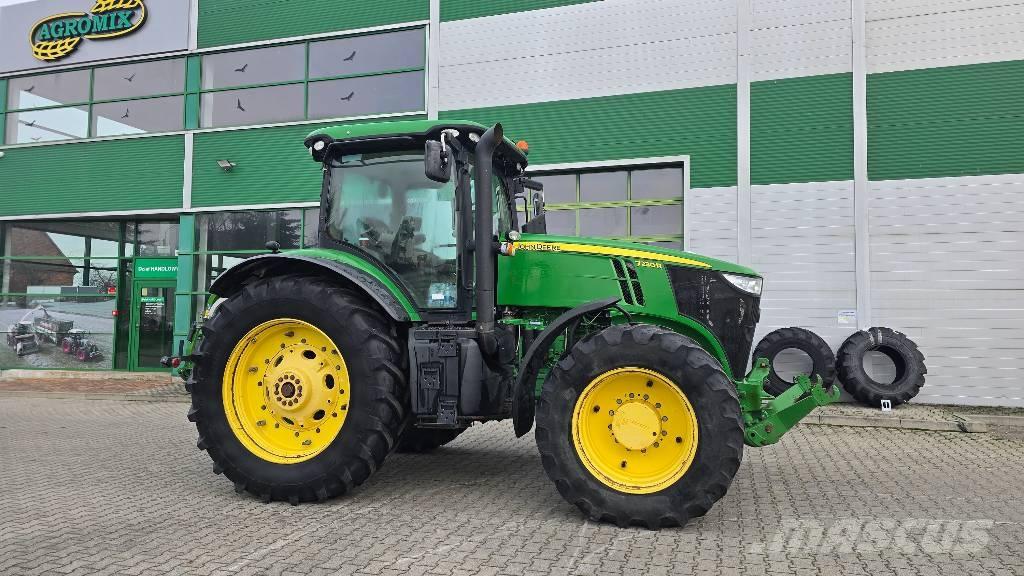John Deere 7230 R الجرارات