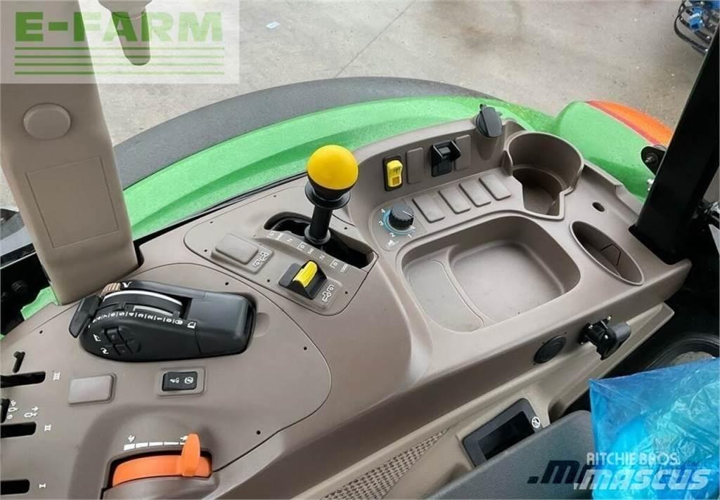 John Deere 5115 m الجرارات
