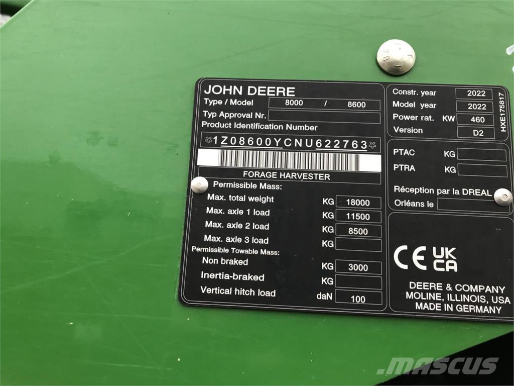 John Deere 8600 علافات ذاتية الدفع