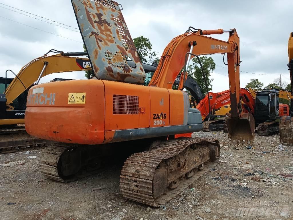 Hitachi ZX 200 حفارات زحافة