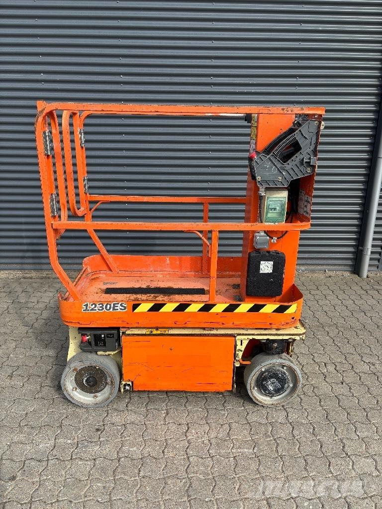 JLG 1230 ES رافعات السارية الرأسية