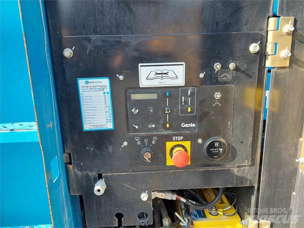 Genie GS4390 رافعات مقصية الشكل