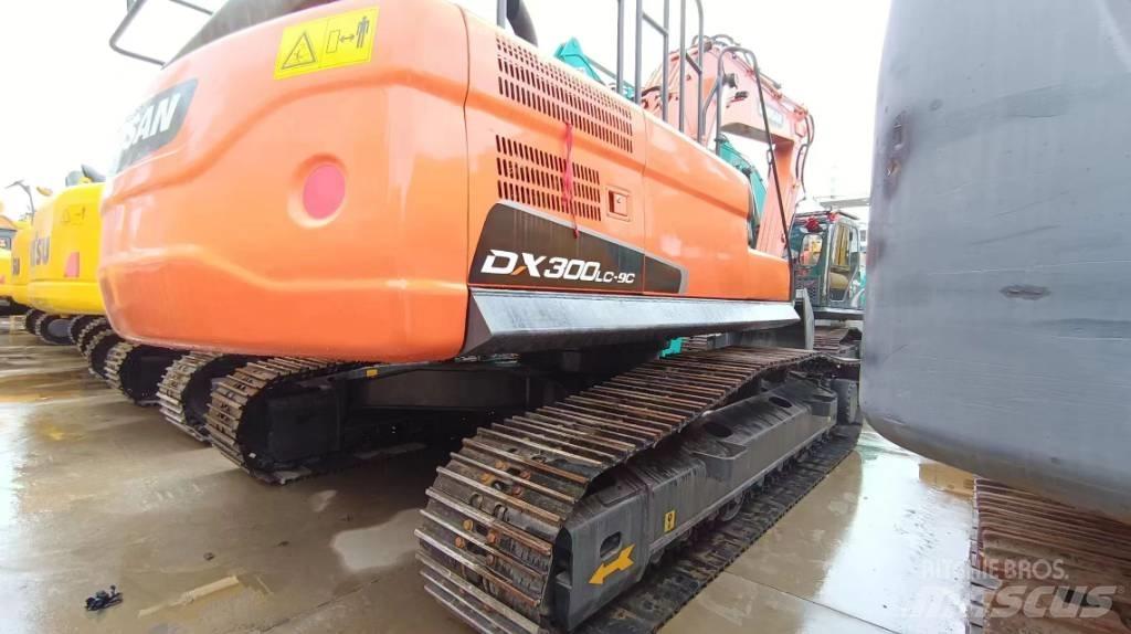 Doosan DX300 LC-9C حفارات زحافة
