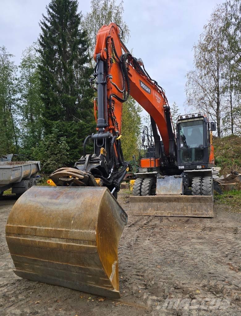 Doosan DX 170 W-5 حفارات بعجل