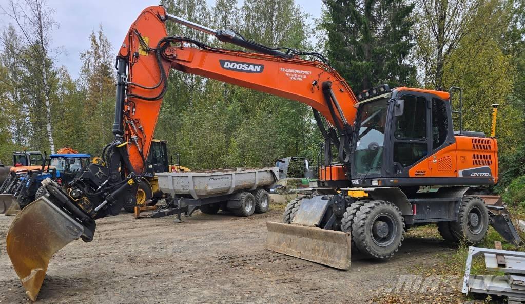 Doosan DX 170 W-5 حفارات بعجل