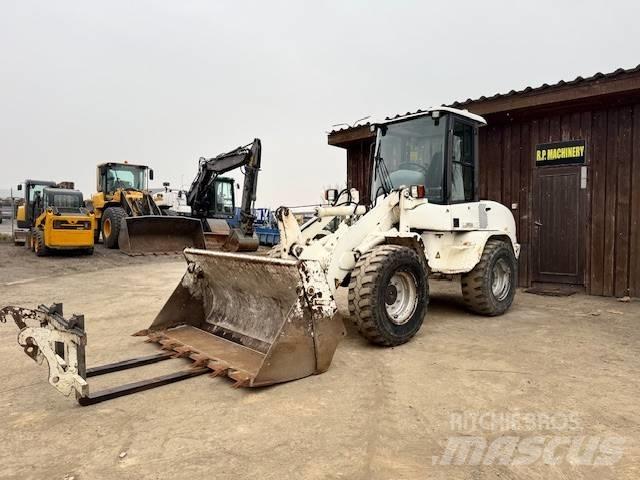 Volvo L 30 B لوادر بعجل