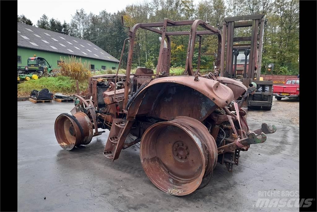 John Deere 6130M الجرارات