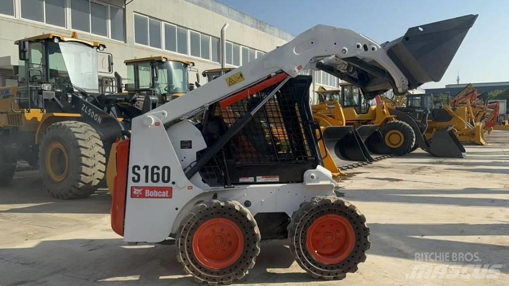 Bobcat S 160 لوادر انزلاقية التوجيه