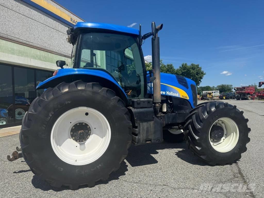 New Holland TG 285 الجرارات