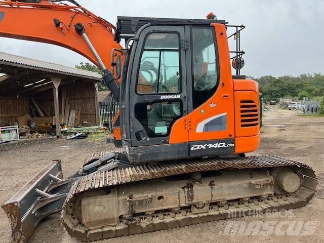 Doosan dx140lcr-5 حفارات زحافة