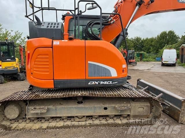 Doosan dx140lcr-5 حفارات زحافة