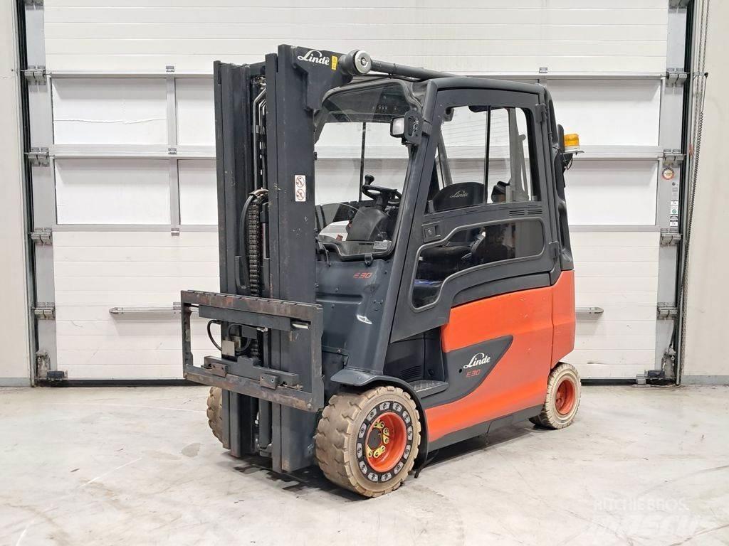 Linde E30HL-01/600 شاحنات ذات رافعات شوكية تعمل بالكهرباء