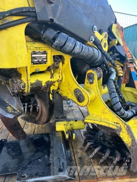 John Deere H414 حصادات