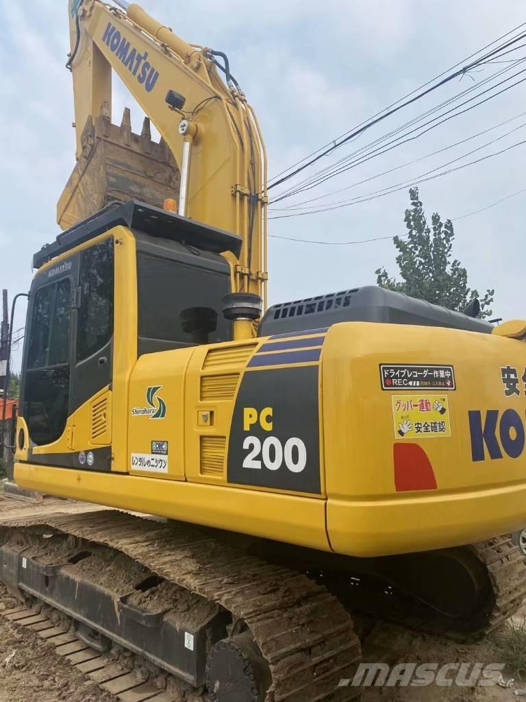 Komatsu pc200-8 حفارات زحافة