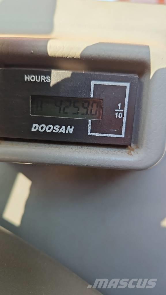 Doosan DX 235 LCR-5 حفارات زحافة