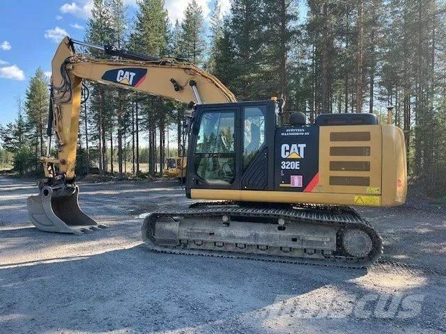 CAT 320 EL حفارات زحافة