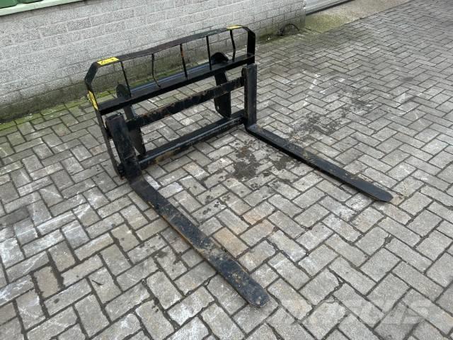 Manitou Lepels شوكات