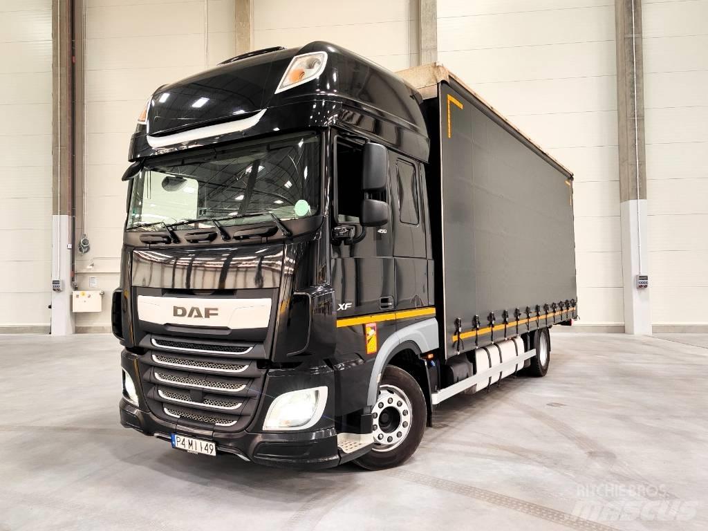 DAF XF 450 شاحنات بغطاء جانبي