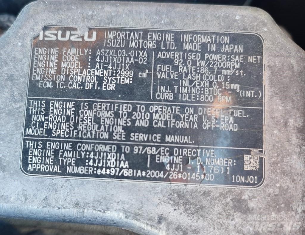 JCB JS 145 W حفارات بعجل