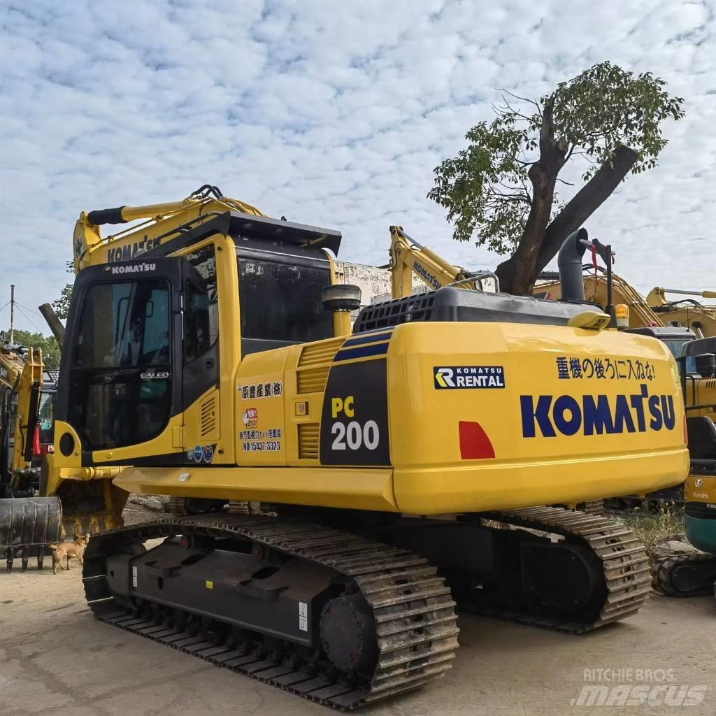 Komatsu PC 200 حفارات زحافة