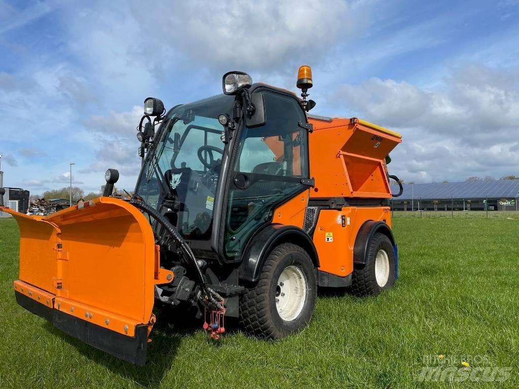 Multihog CX55 ناقلات الأدوات