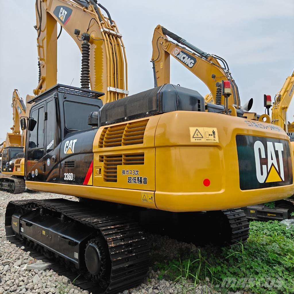 CAT 336 D2 حفارات زحافة