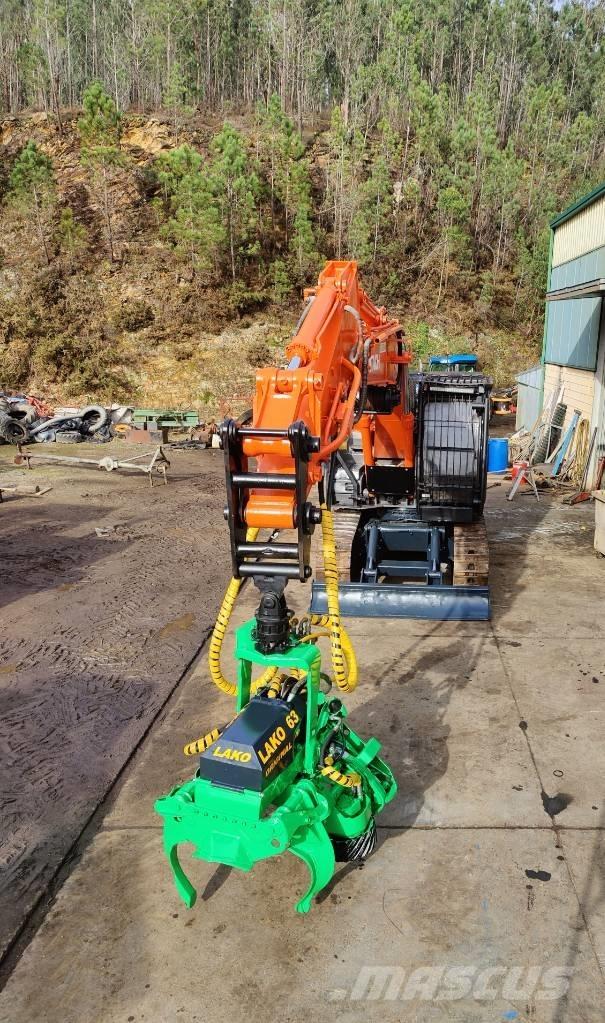 Hitachi ZX 210 حفارات زحافة