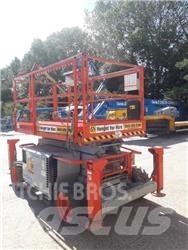 SkyJack SJ 6832 RT رافعات مقصية الشكل