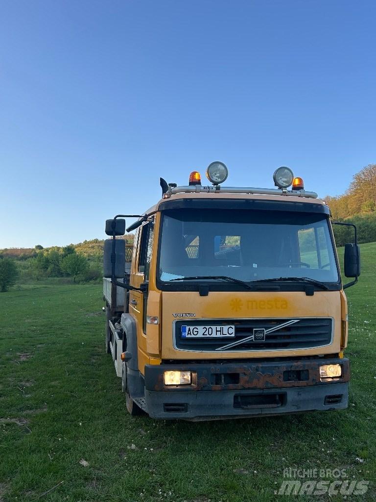 Volvo FL 6 شاحنات الرافعات