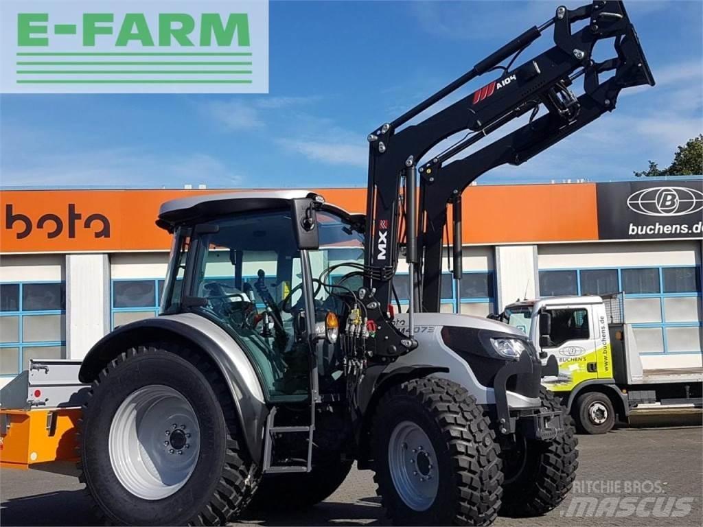 Kubota m4073 cab الجرارات