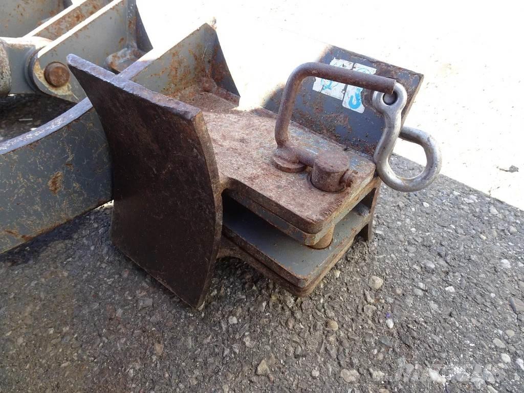 Takeuchi TB210 حفارات صغيرة أقل من 7 طن (حفارات صغيرة)