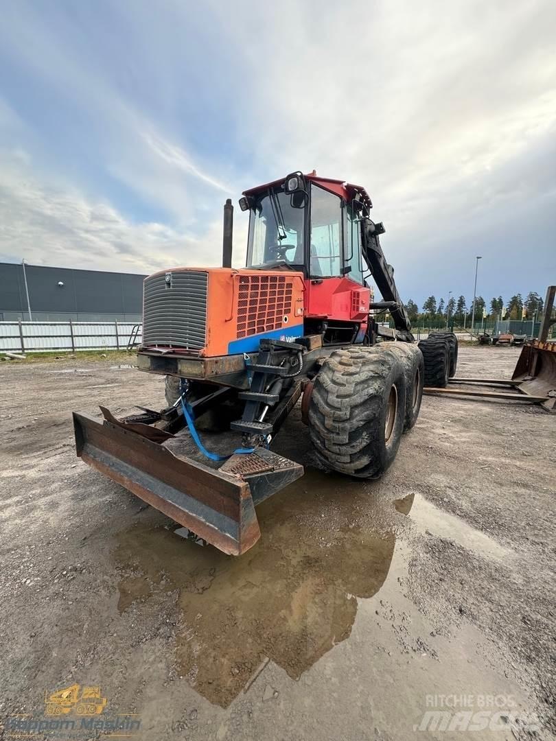 Valmet 890.2 شاحنات