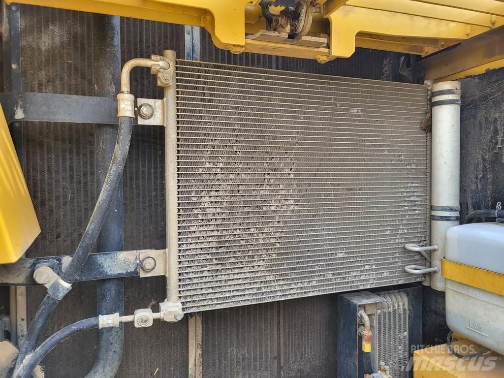 Komatsu PC190LC-8 حفارات زحافة