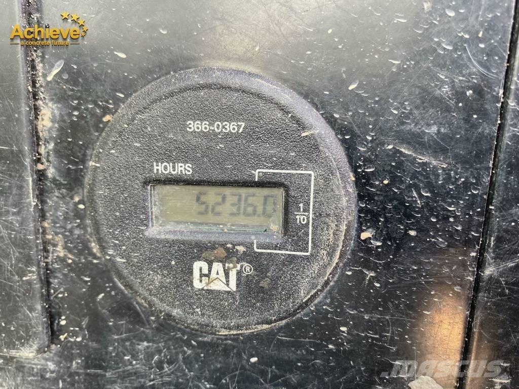 CAT 307E2 حفارات زحافة