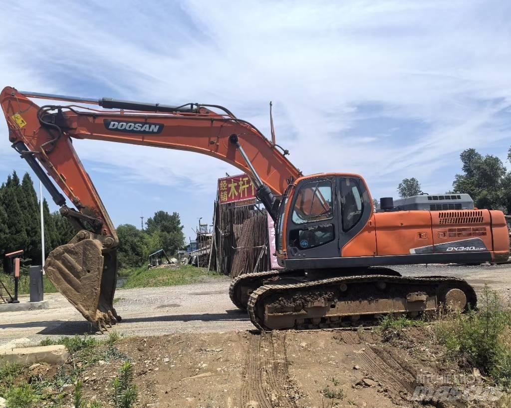 Doosan DX 340 LC حفارات زحافة
