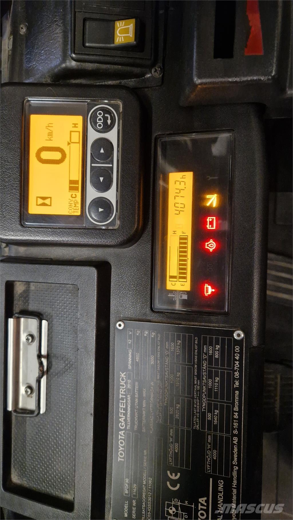 Toyota 8FDF30 شاحنات الديزل