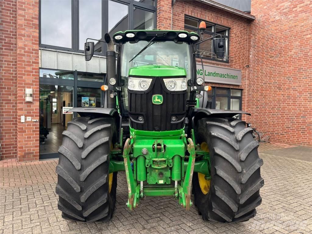 John Deere 6210R الجرارات