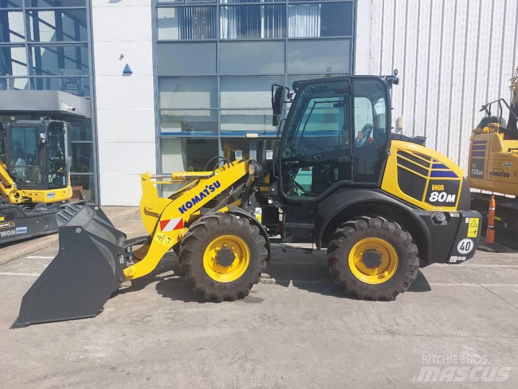 Komatsu WA80M-8 لوادر صغيرة