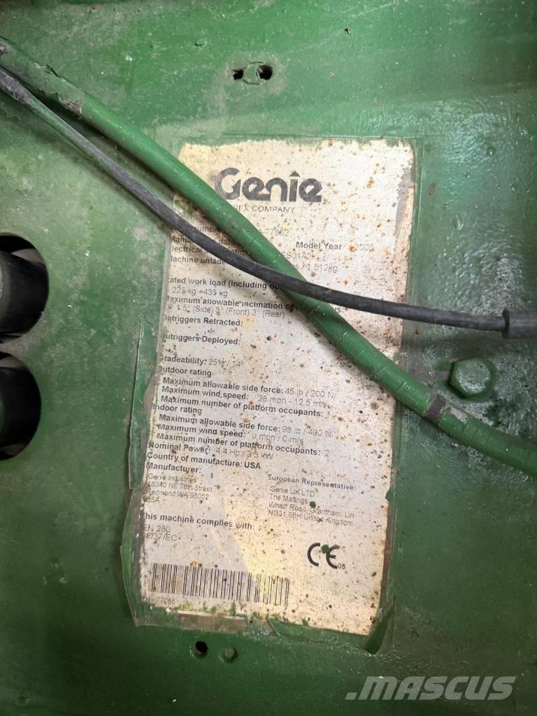 Genie GS 1932 رافعات مقصية الشكل