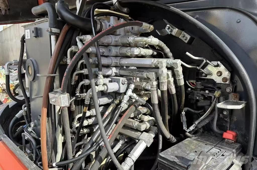 Kubota 163 حفارات زحافة