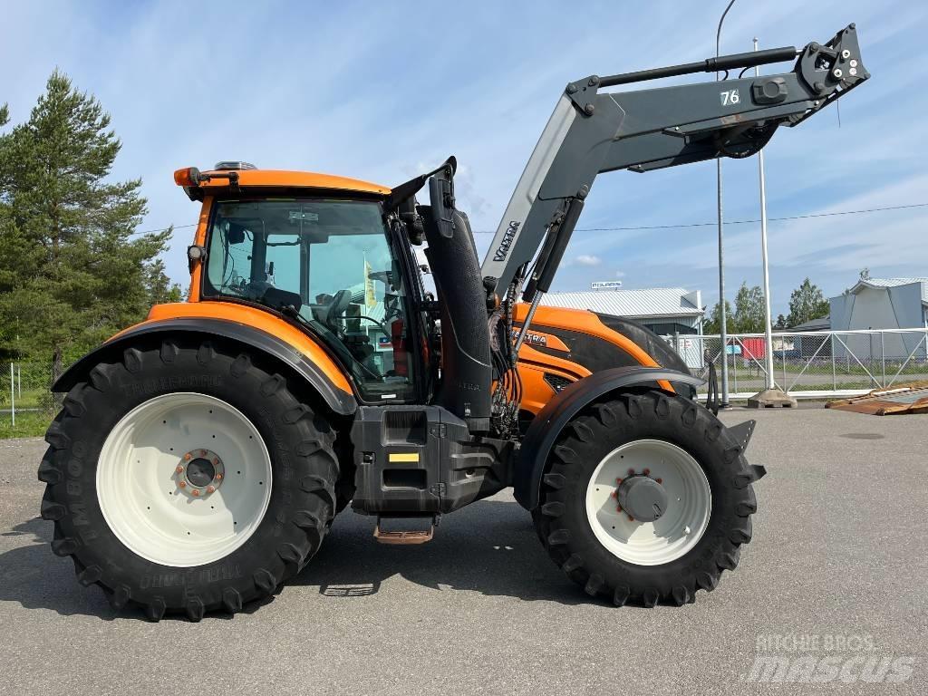 Valtra T174 E الجرارات