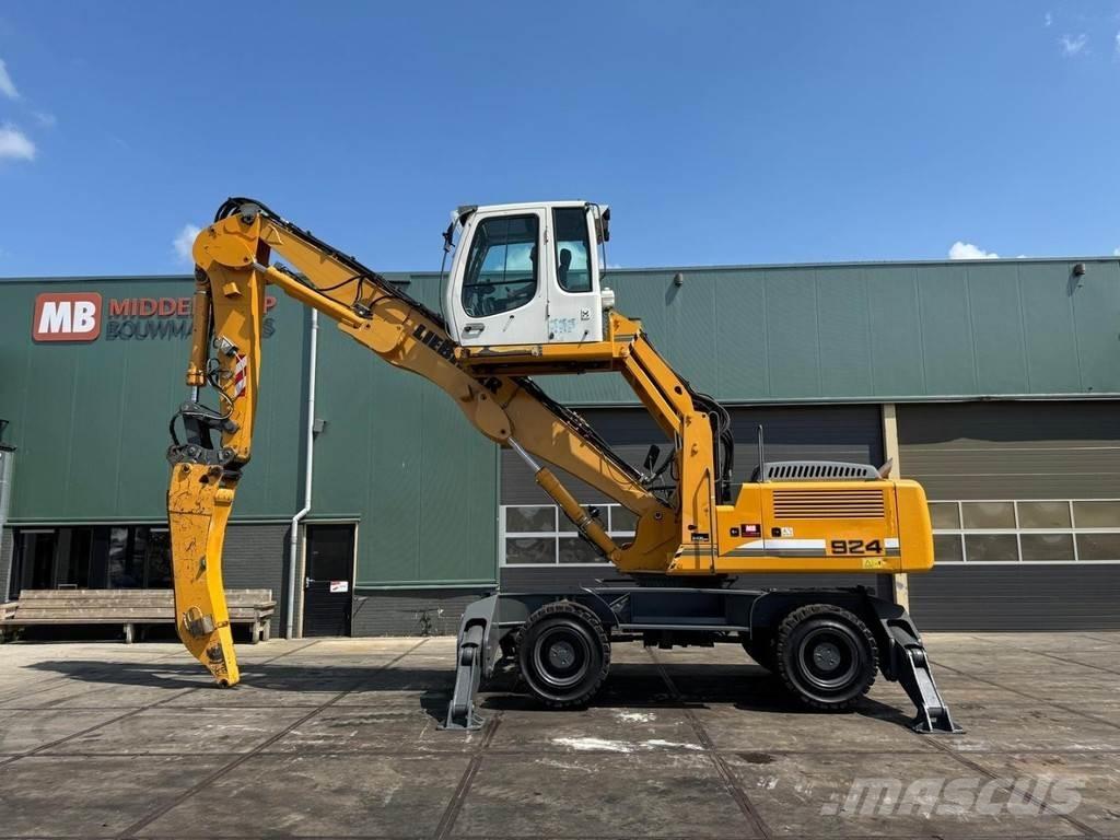 Liebherr A 924 C مناولات المخلفات / مناولات صناعية