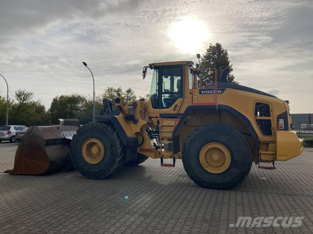Volvo L 220 H لوادر بعجل